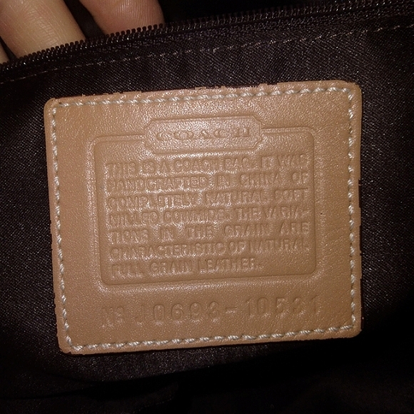 COACH XL Pebbled Leather Hampton Carryall in Light Camel - Picture 12 of 15